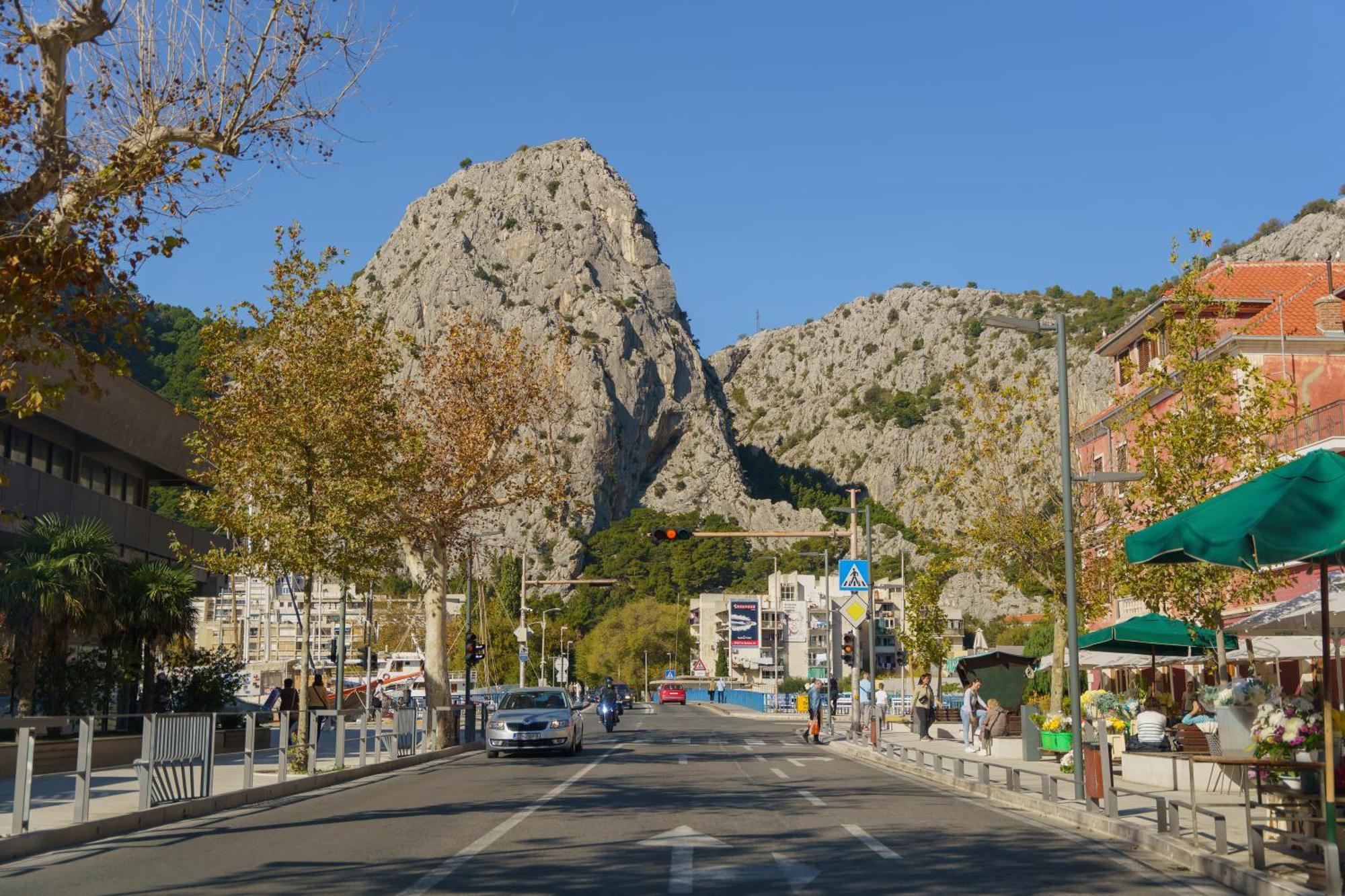 Sunny Apartment Omiš Екстериор снимка