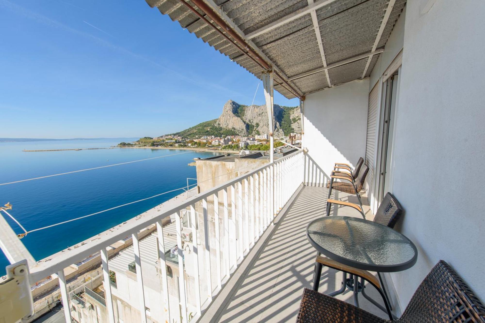 Sunny Apartment Omiš Екстериор снимка