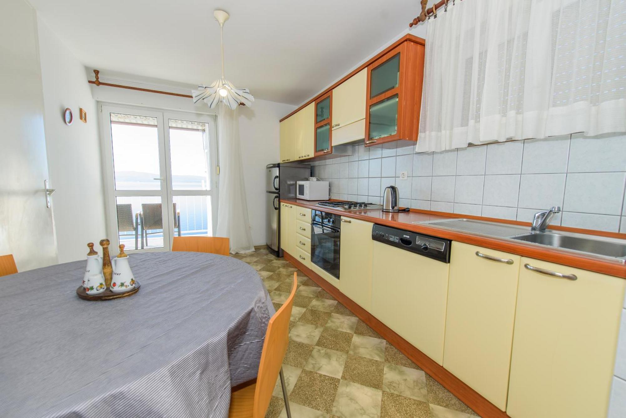 Sunny Apartment Omiš Екстериор снимка